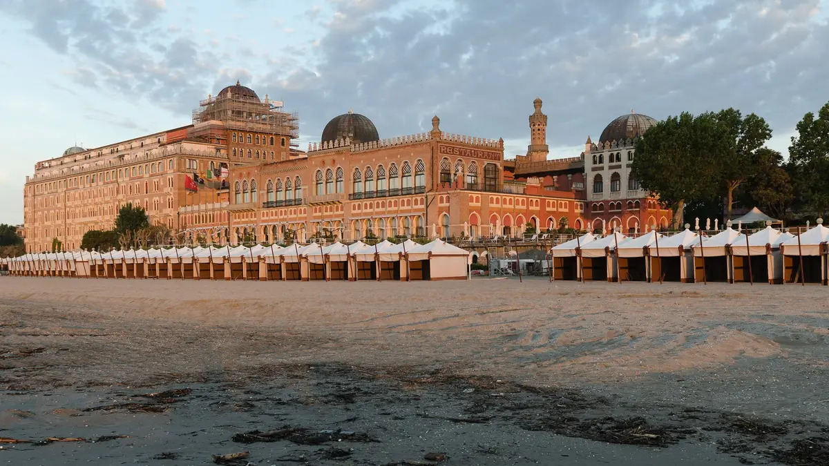 Hotel Excelsior sulla spiaggia del Lido